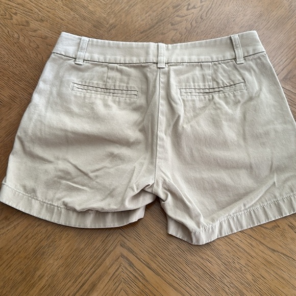 J Crew Women's Tan khaki Shorts Size 0 - Picture 3 of 6